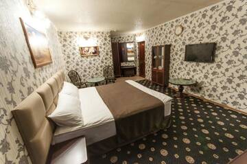 Улучшенный номер с кроватью размера «king-size» в Гостинице Наутилус